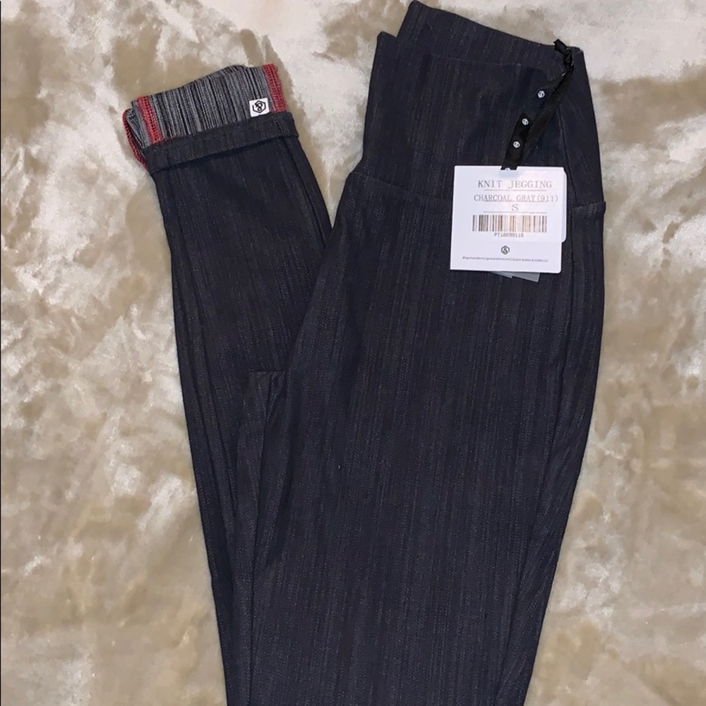 Agnes & Dora Knit Jegging Charcoal Gray (Small)